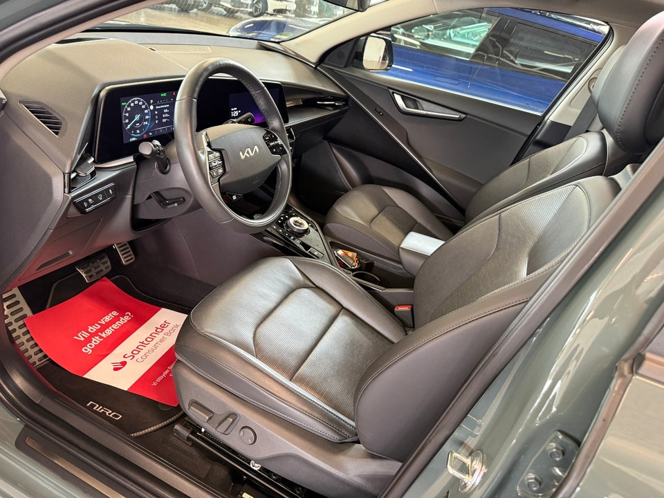 Kia Niro 64 EV Upgrade 5d