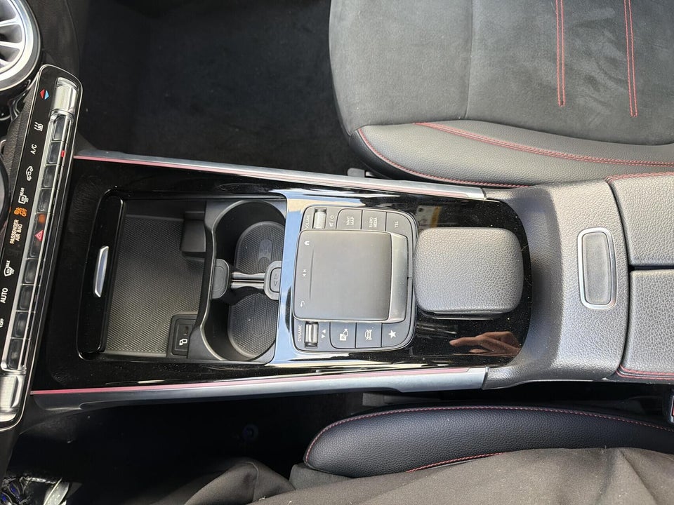 Mercedes EQB250 AMG Line 5d