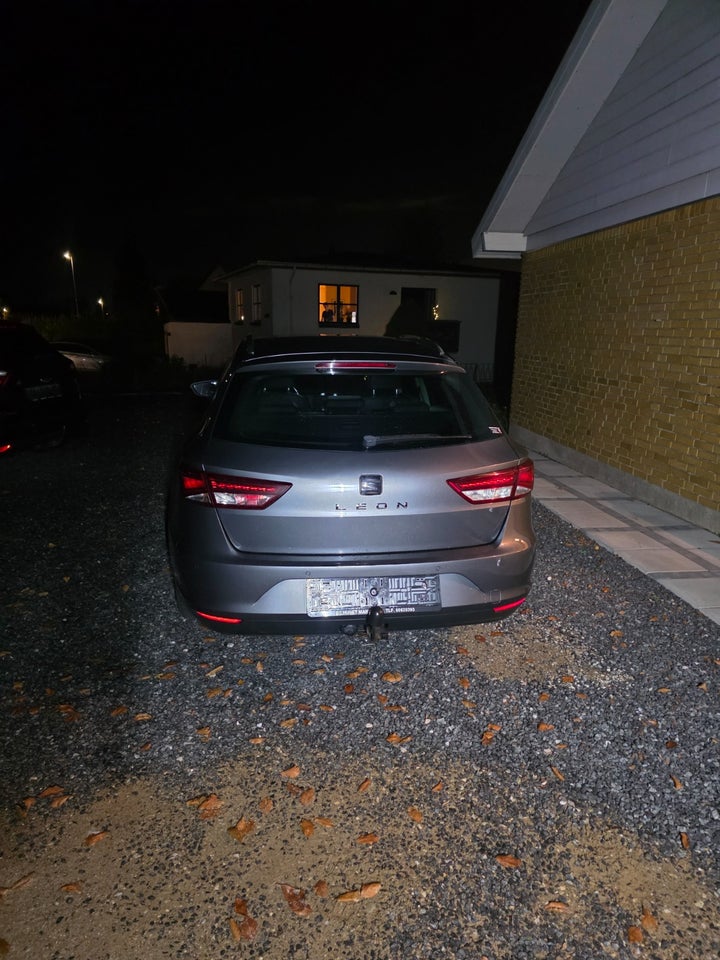 Seat Leon 1,6 TDi 110 Style Barcelona ST 5d