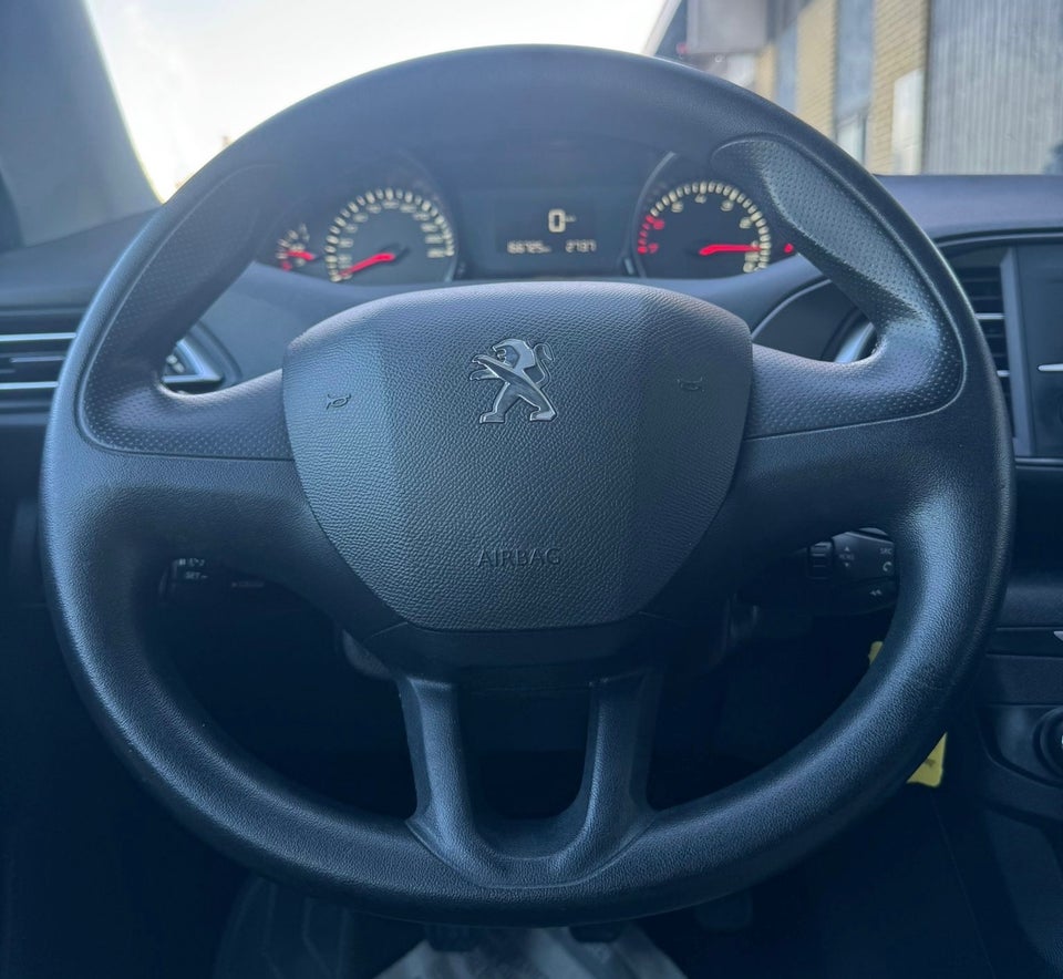 Peugeot 308 1,2 VTi 82 Active 5d