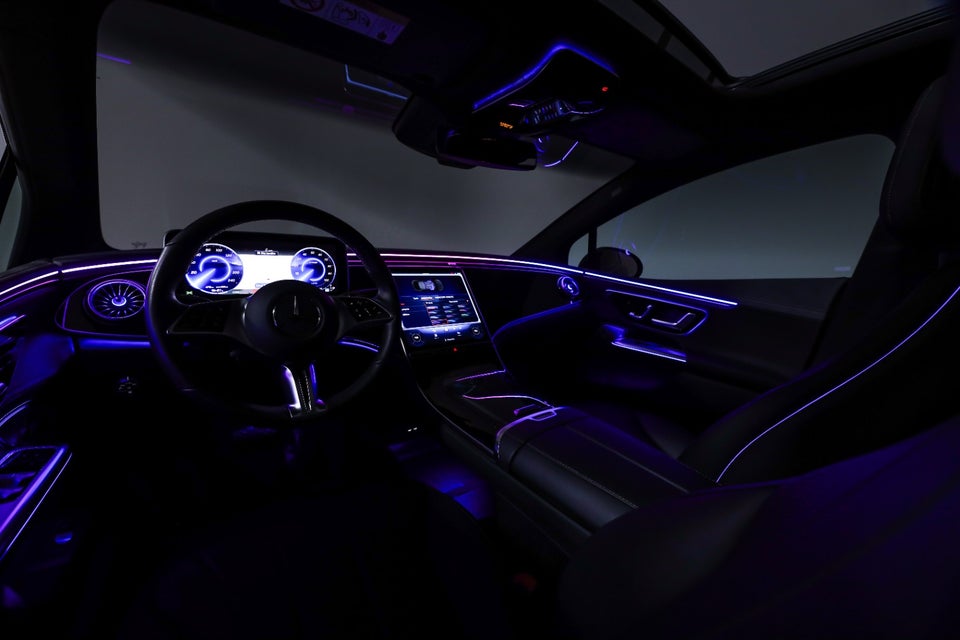 Mercedes EQE300 Electric Art 4d