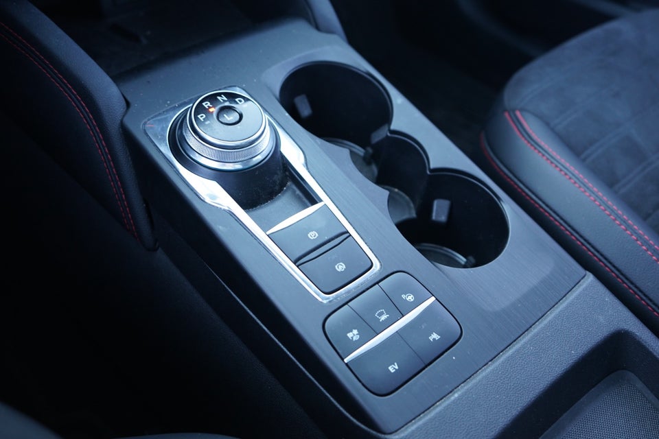 Ford Kuga 2,5 PHEV ST-Line X CVT 5d