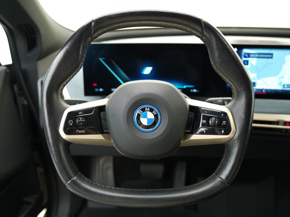 BMW iX xDrive40 Fully Charged M-Sport 5d