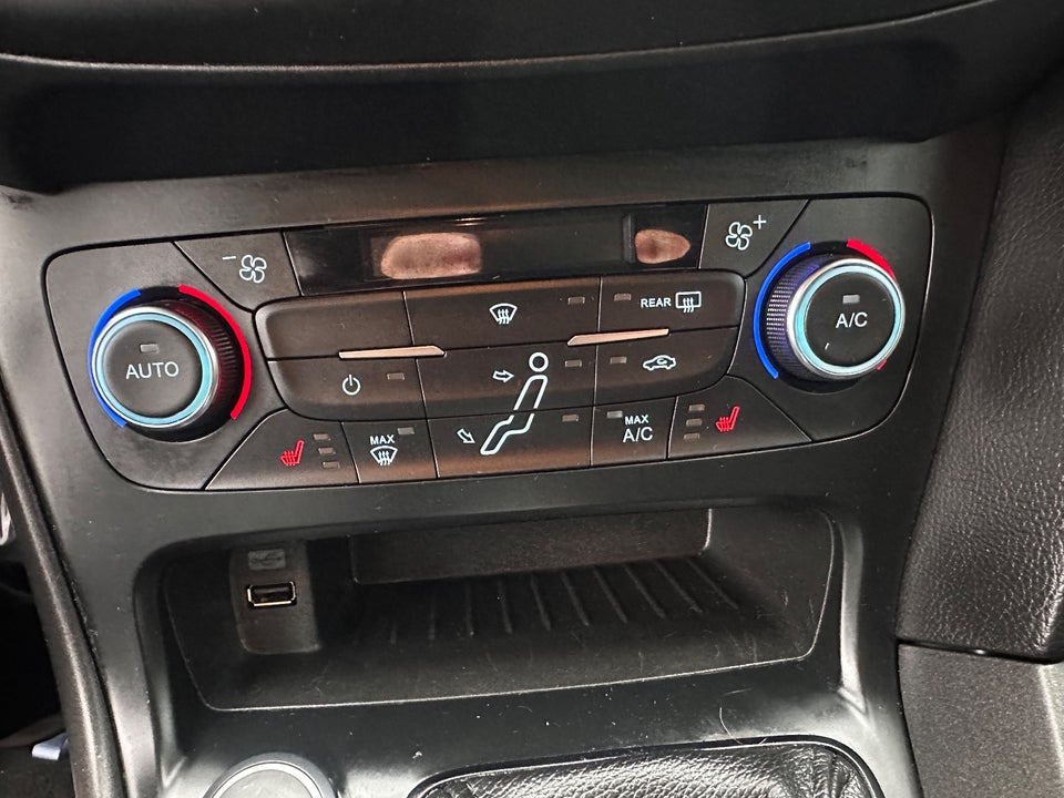 Ford Focus 1,0 SCTi 125 Business stc. 5d