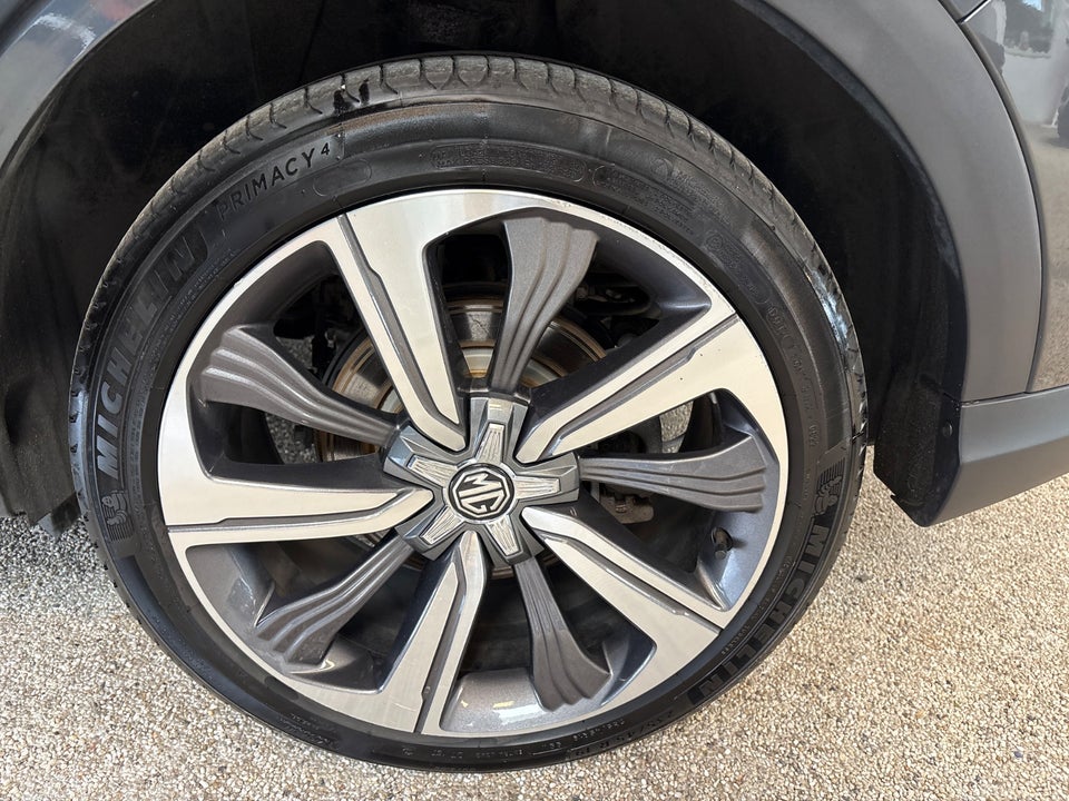 MG Marvel R Performance 5d