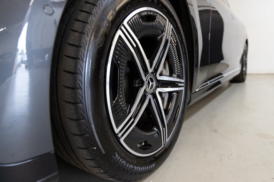 Mercedes EQE350 AMG Line 4d