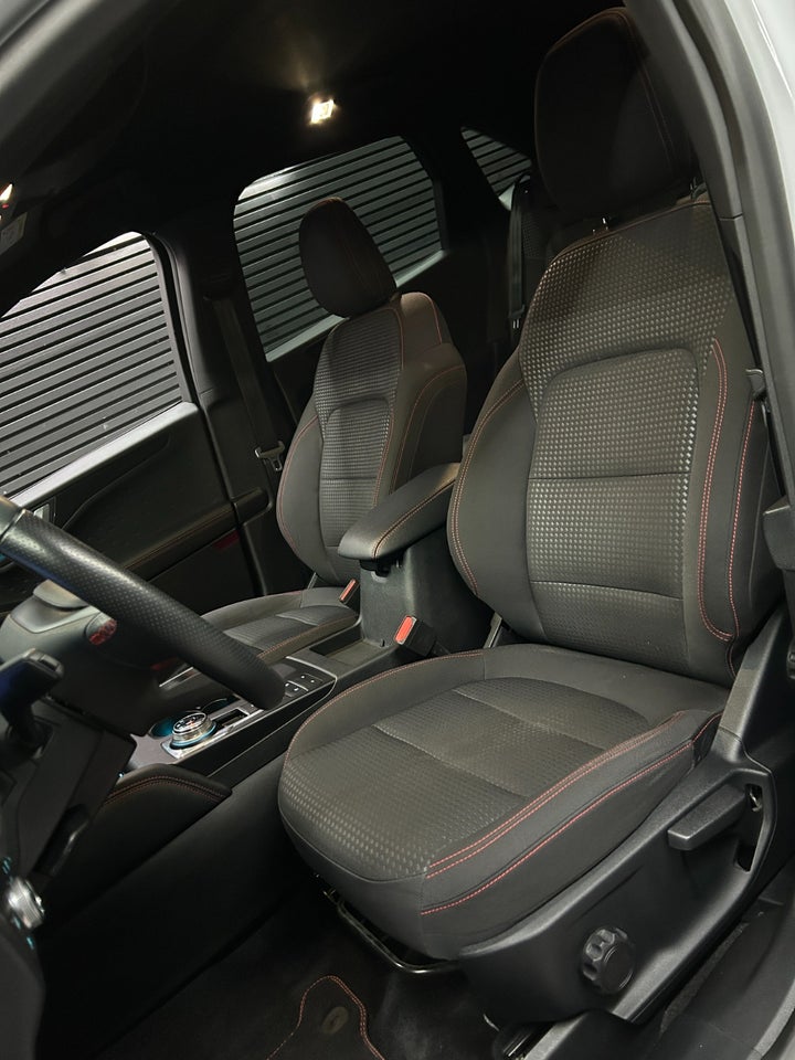 Ford Kuga 2,5 PHEV ST-Line CVT 5d