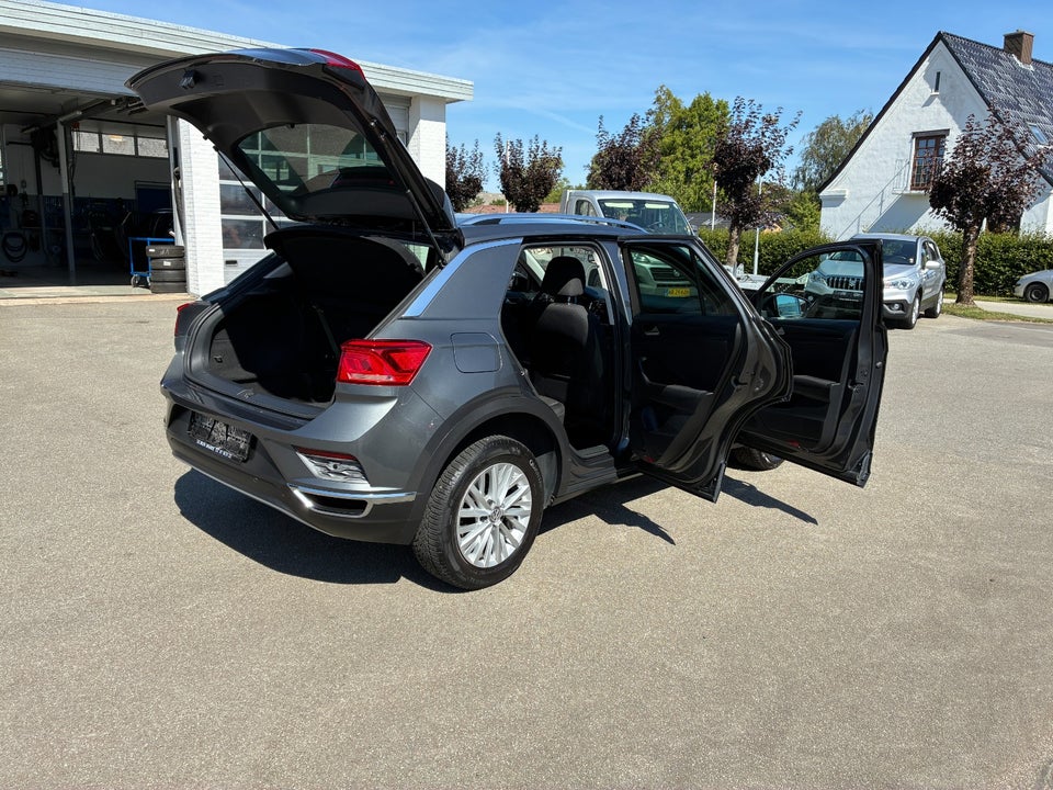 VW T-Roc 1,0 TSi 115 Style 5d