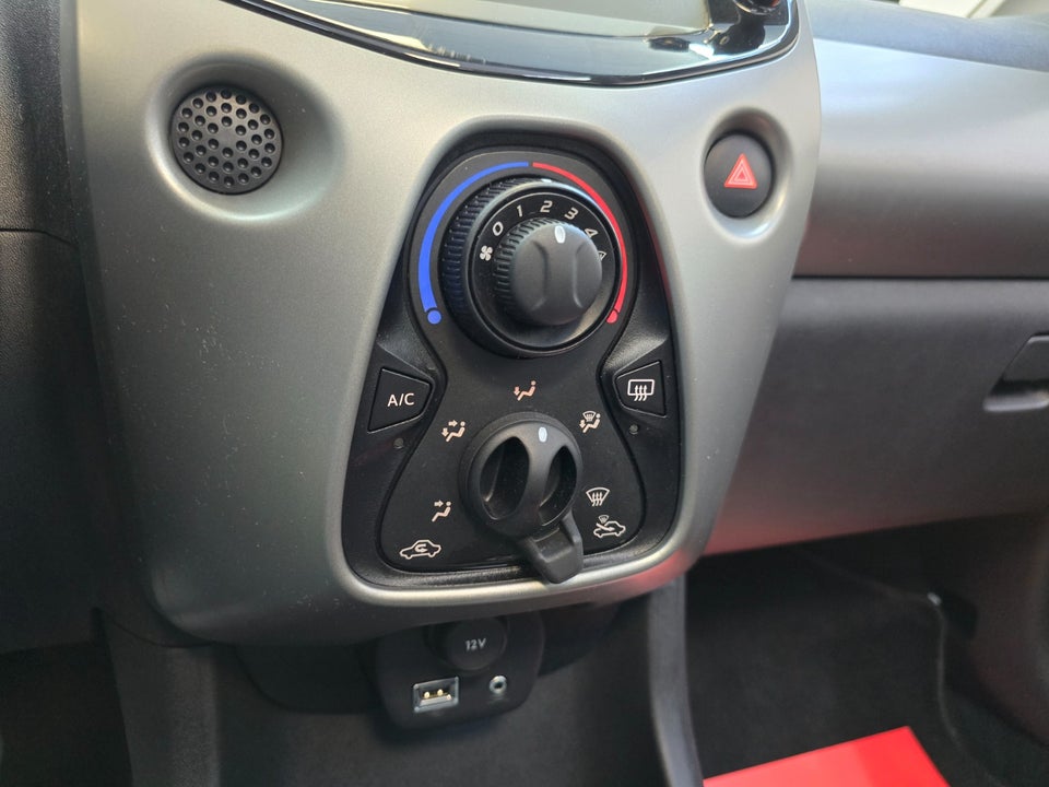 Toyota Aygo 1,0 VVT-i x-sky 5d