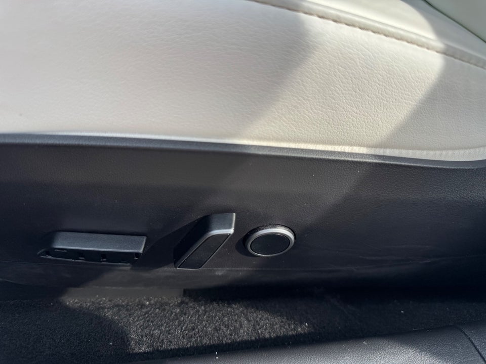 Tesla Model 3 Standard Range+ RWD 4d