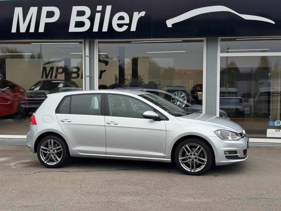 VW Golf VII 1,6 TDi 105 Comfortline BMT 5d