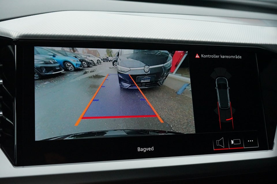 Audi Q4 e-tron 45 Advanced 5d