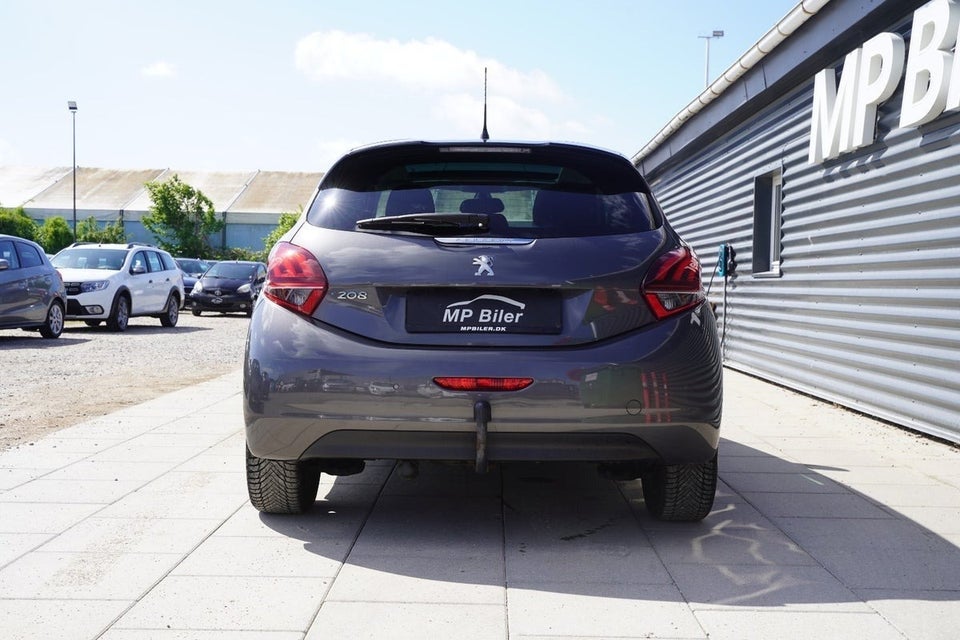 Peugeot 208 1,5 BlueHDi 100 Signature Sky 5d