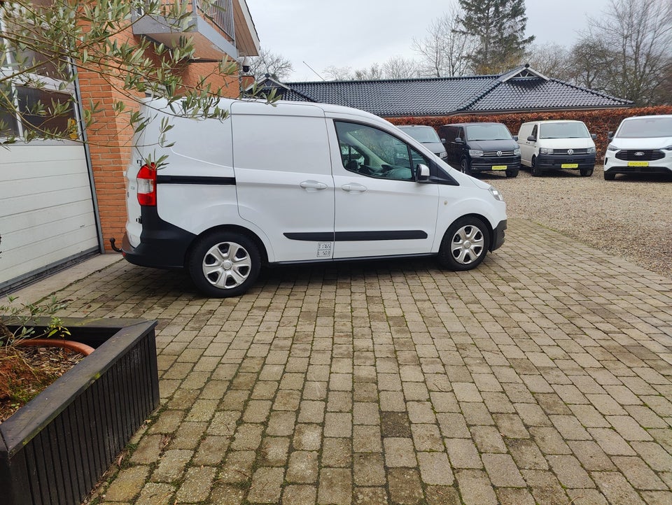 Ford Transit Courier 1,0 SCTi 100 Trend Van 4d