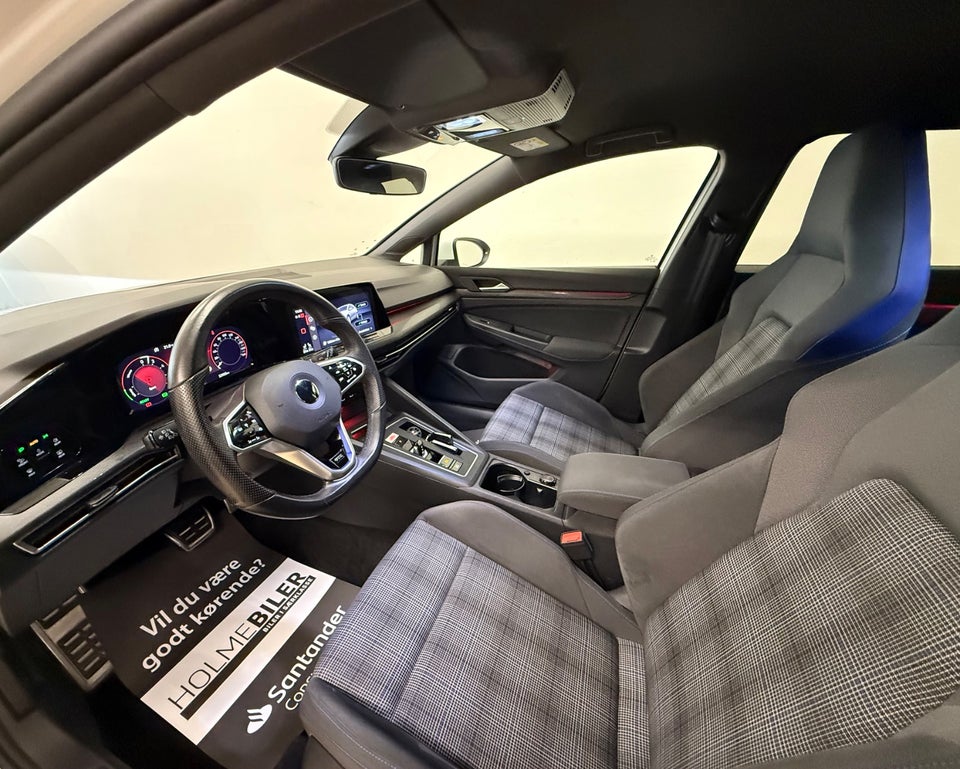 VW Golf VIII 1,4 GTE DSG 5d