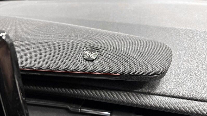 Ford Explorer 77 Premium Extended Range 5d