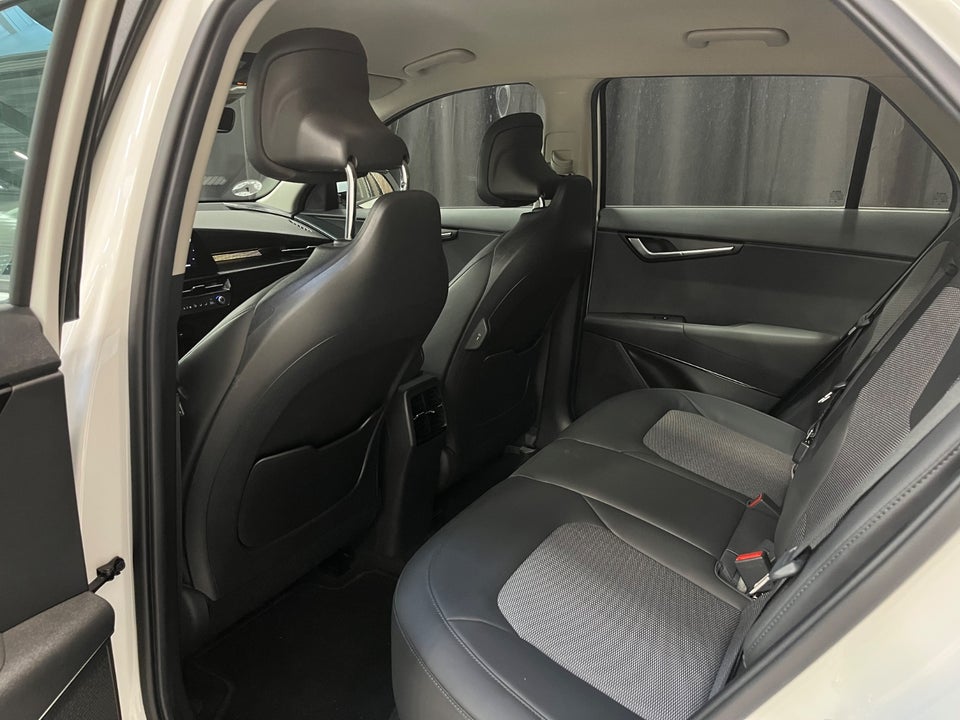 Kia Niro 64 EV 5d