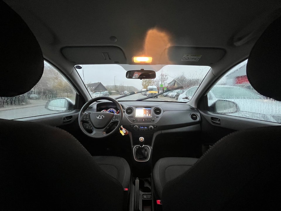 Hyundai i10 1,0 Premium 5d