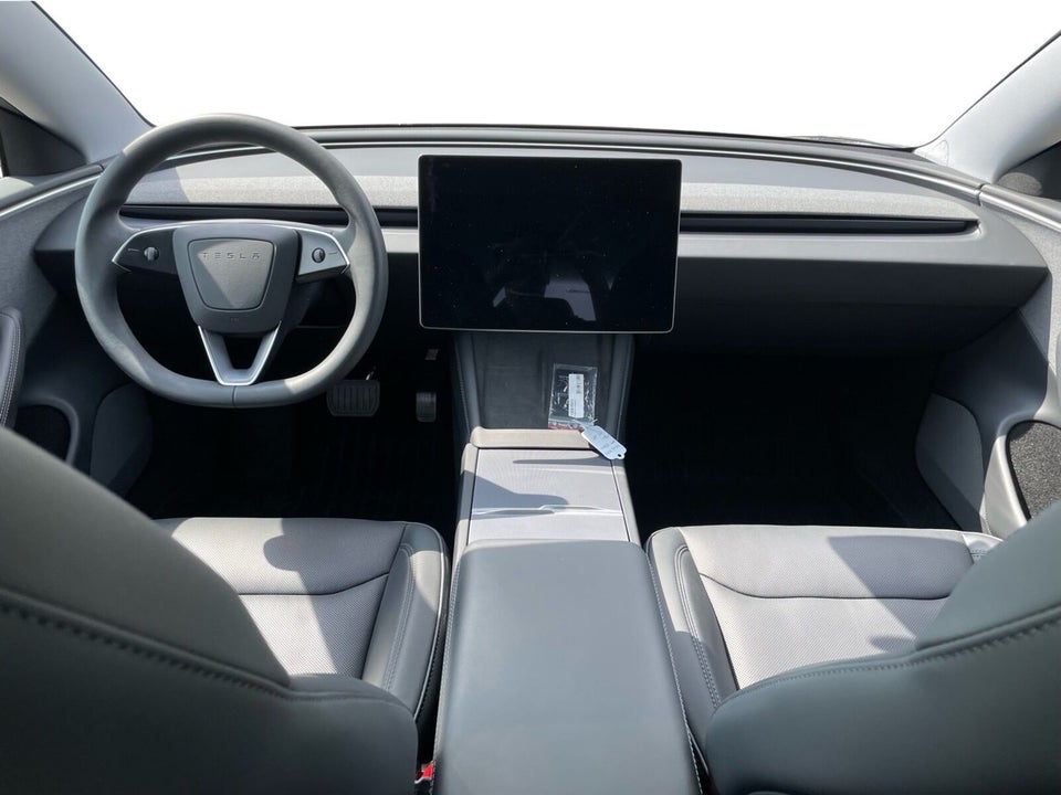 Tesla Model 3 RWD 4d