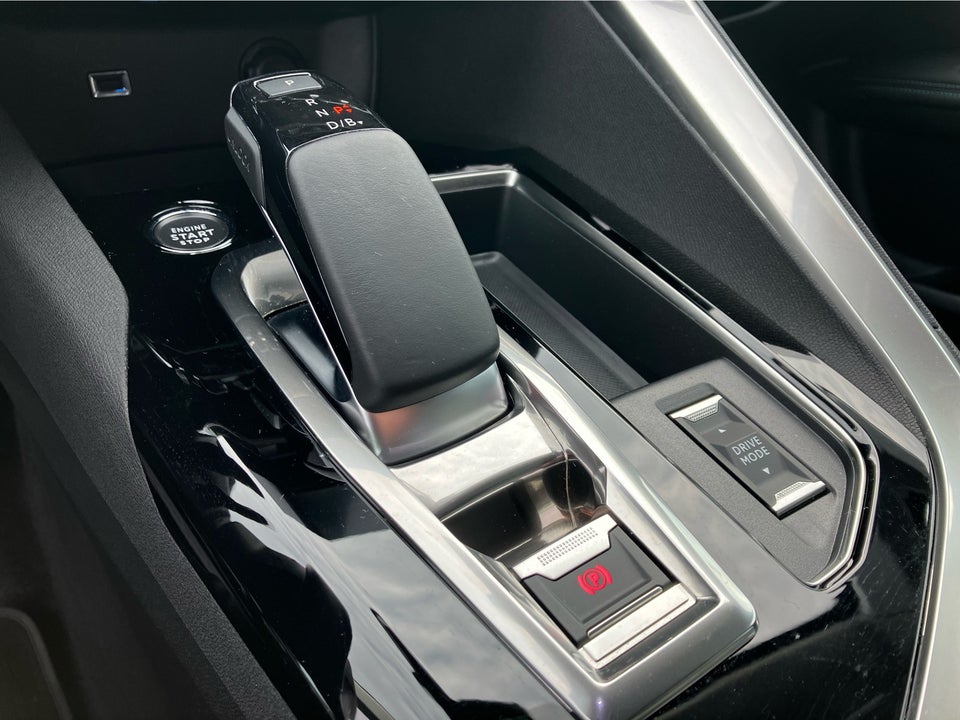 Peugeot 3008 1,6 Hybrid Allure Pack EAT8 5d