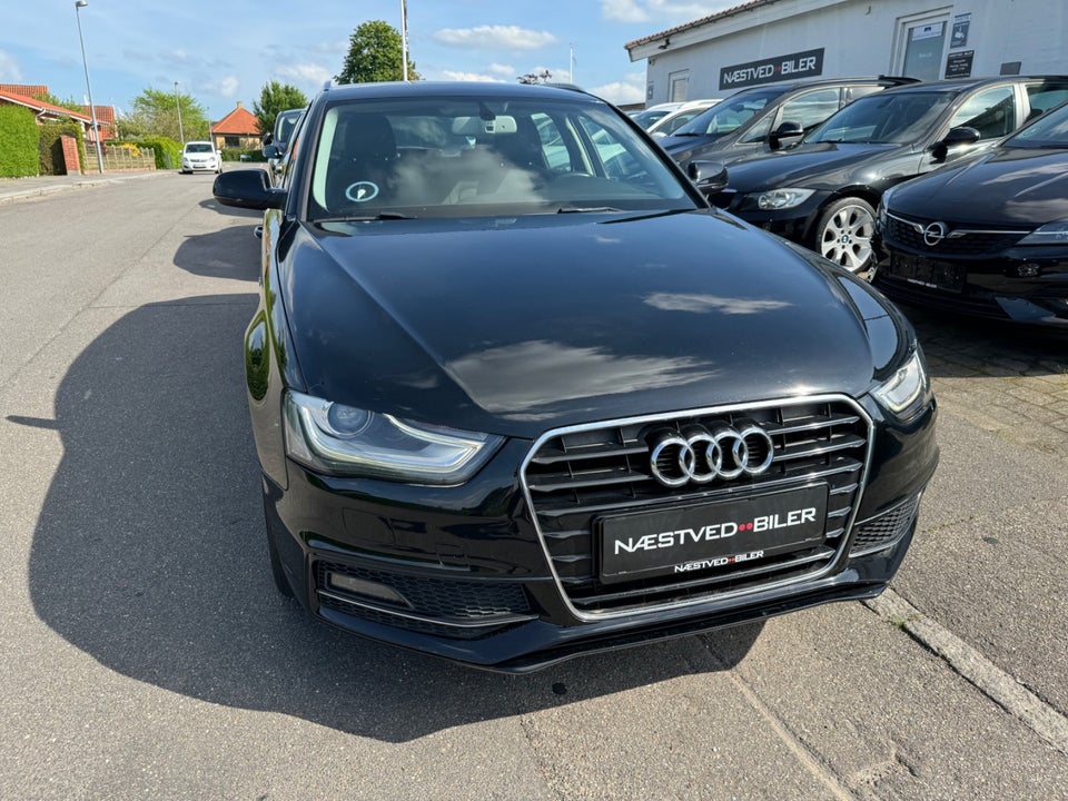 Audi A4 2,0 TDi 150 S-line Avant Multitr. 5d