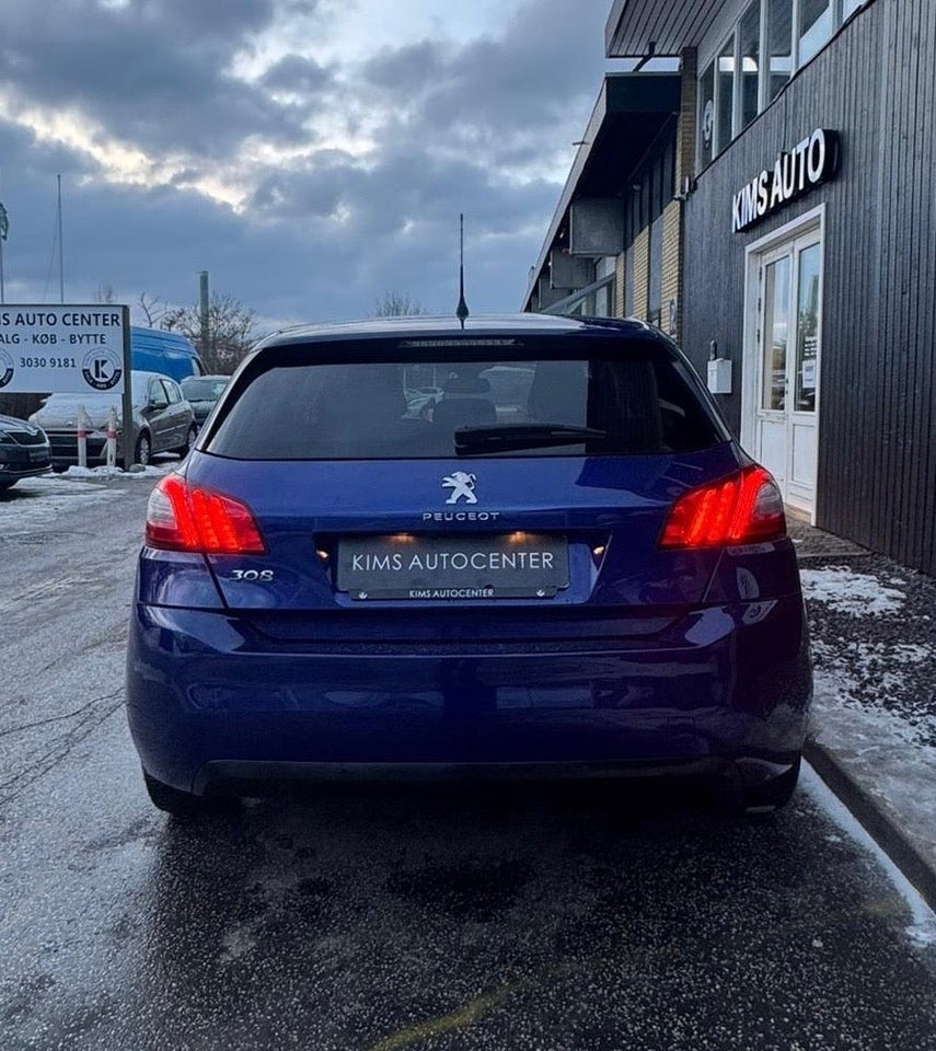 Peugeot 308 1,2 e-THP 130 Allure Sky 5d