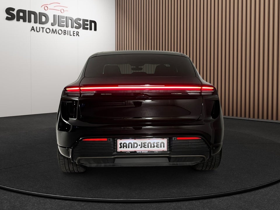 Porsche Macan Turbo 5d