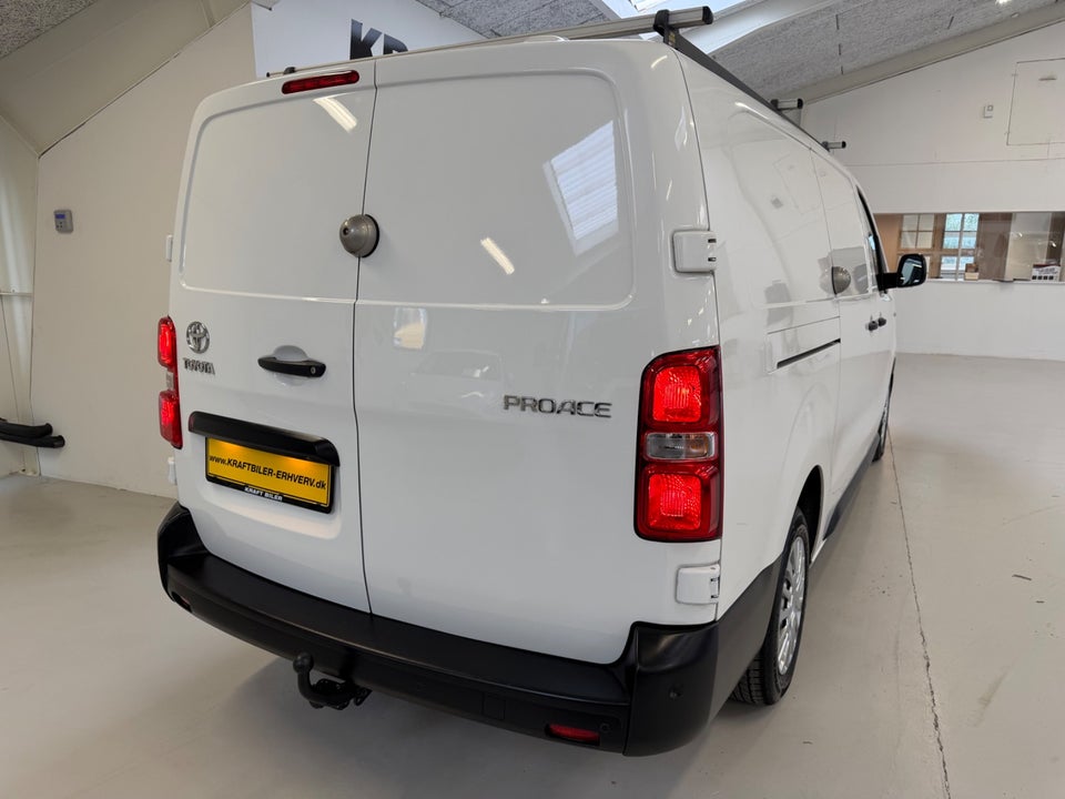 Toyota ProAce 2,0 D 120 Long Comfort Master aut. 5d