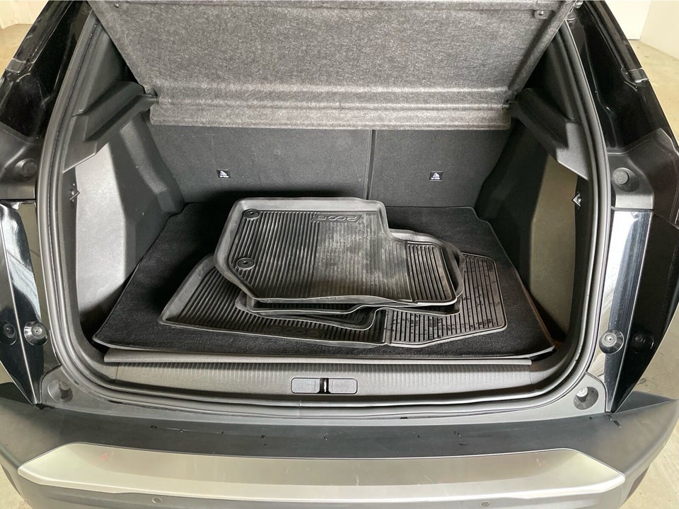 Peugeot 2008 1,2 PureTech 130 Allure Pack EAT8 5d