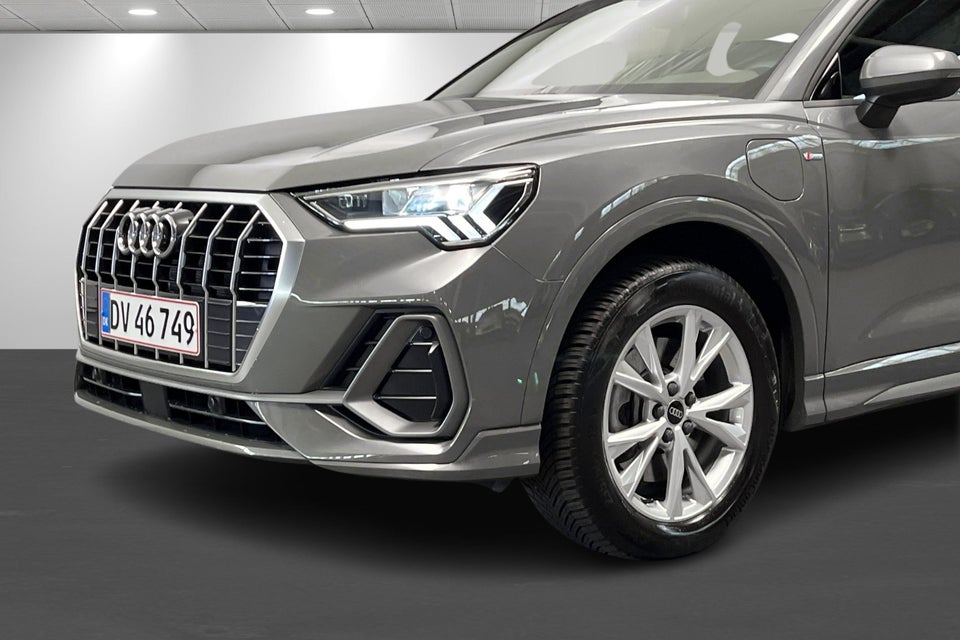 Audi Q3 45 TFSi e S-line+ S-tr. 5d