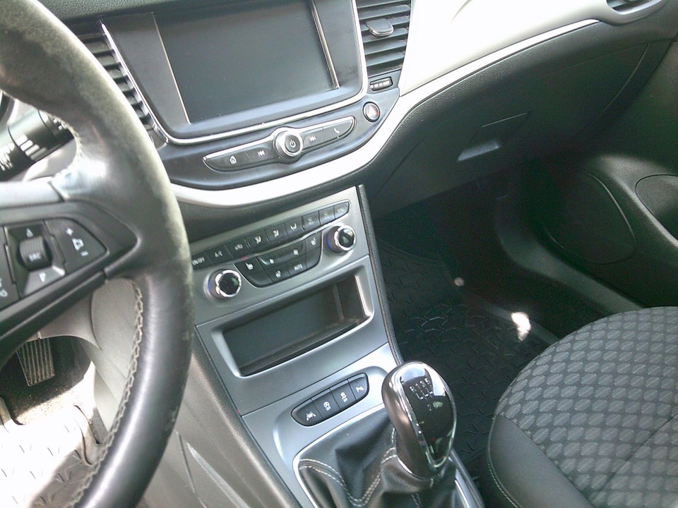 Opel Astra 1,0 T 105 Enjoy Sports Tourer 5d