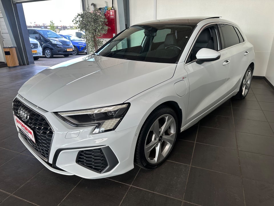 Audi A3 40 TFSi e S-line Sportback S-tr. 5d