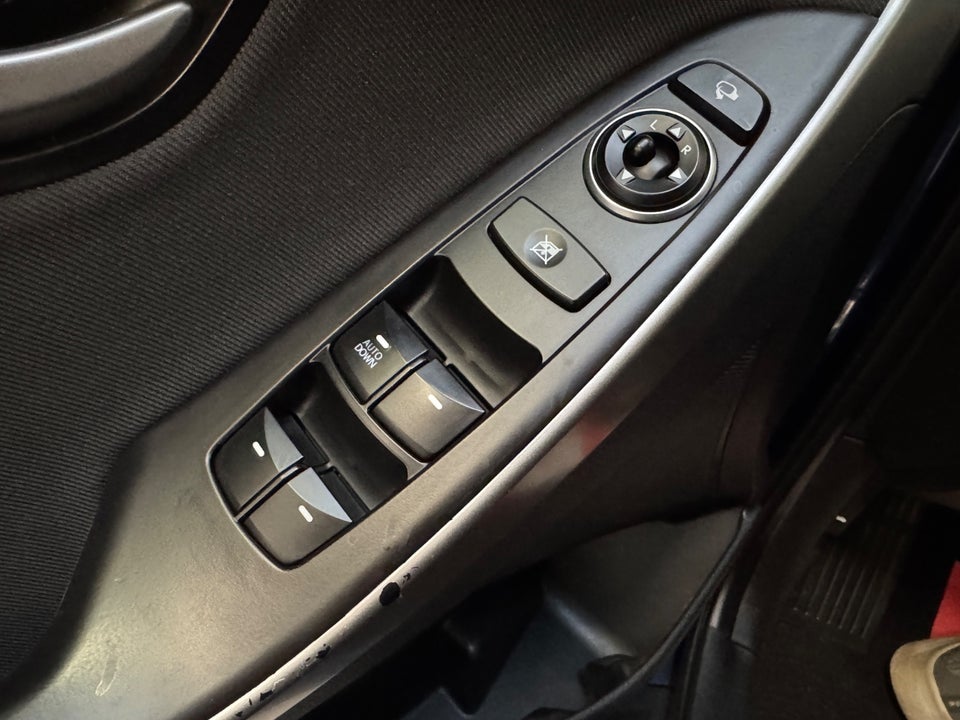 Hyundai i30 1,6 CRDi 110 Active CW 5d