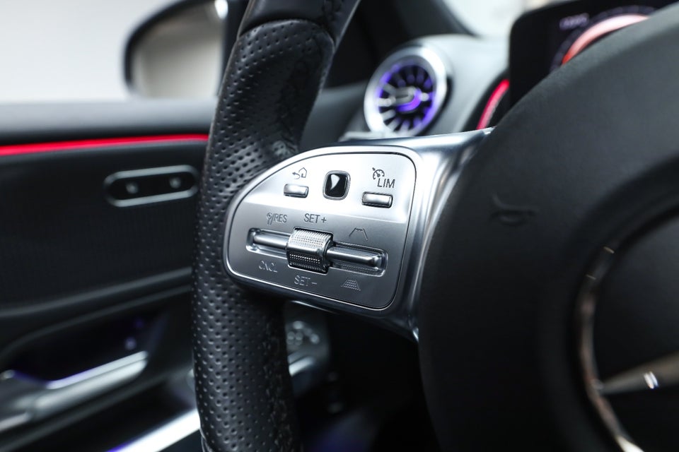 Mercedes EQB300 AMG Line 4Matic 7prs 5d