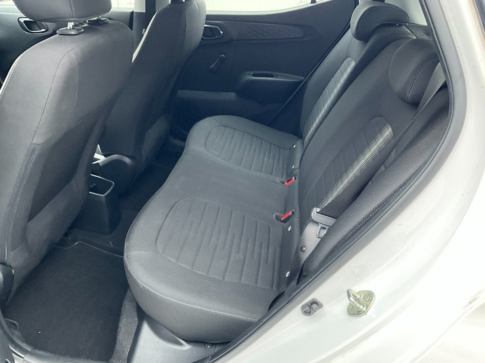 Hyundai i10 1,0 MPi Advanced AMT 5d