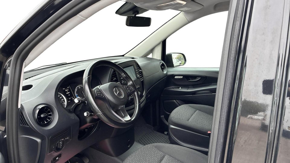 Mercedes eVito 129 Tourer PRO L Van