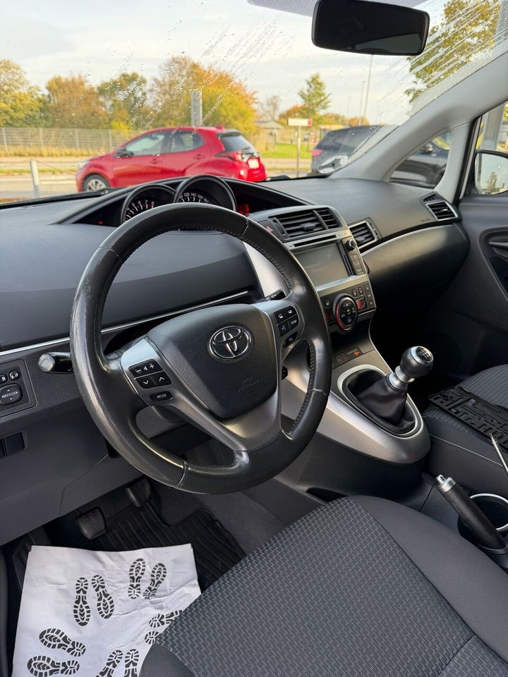 Toyota Verso 1,8 VVT-i T2 Touch 7prs 5d