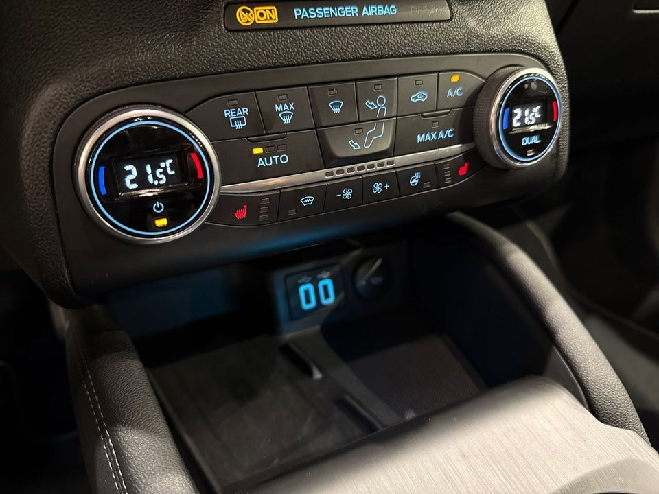 Ford Focus 1,0 EcoBoost Titanium X stc. aut. 5d