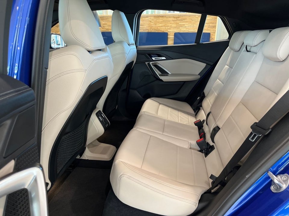 BMW iX2 eDrive20 M-Sport 5d