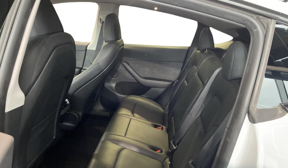 Tesla Model Y RWD 5d