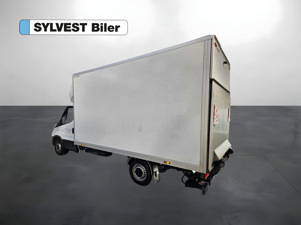 Iveco Daily 3,0 35S18 4100mm Box m/lift AG8