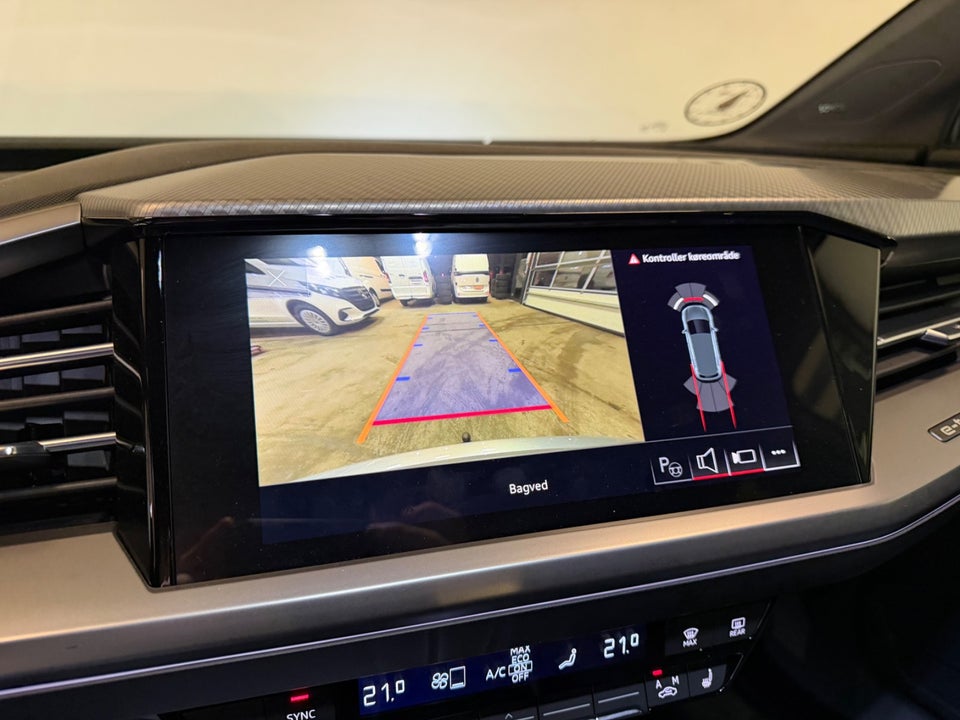 Audi Q4 e-tron 40 S-line 5d