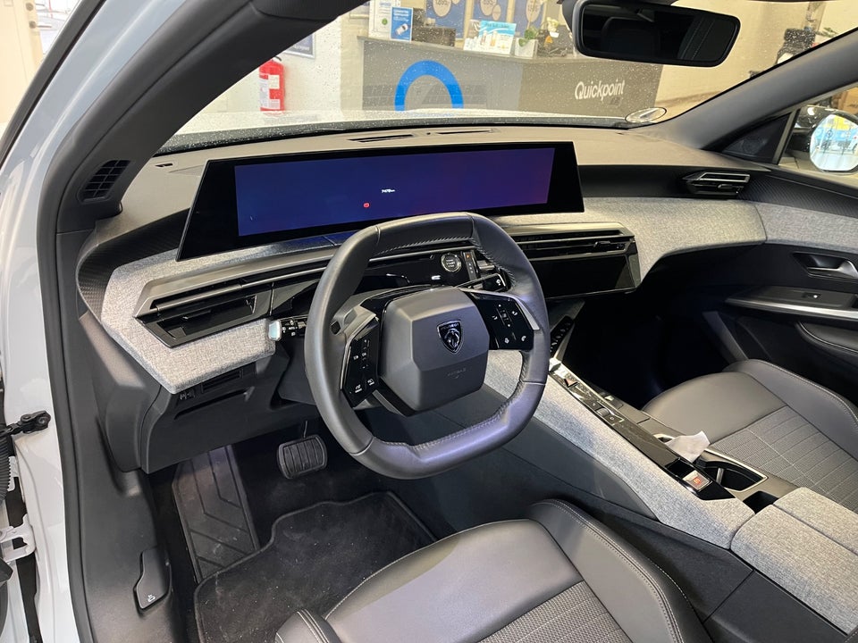 Peugeot e-3008 77 Allure Pack 5d