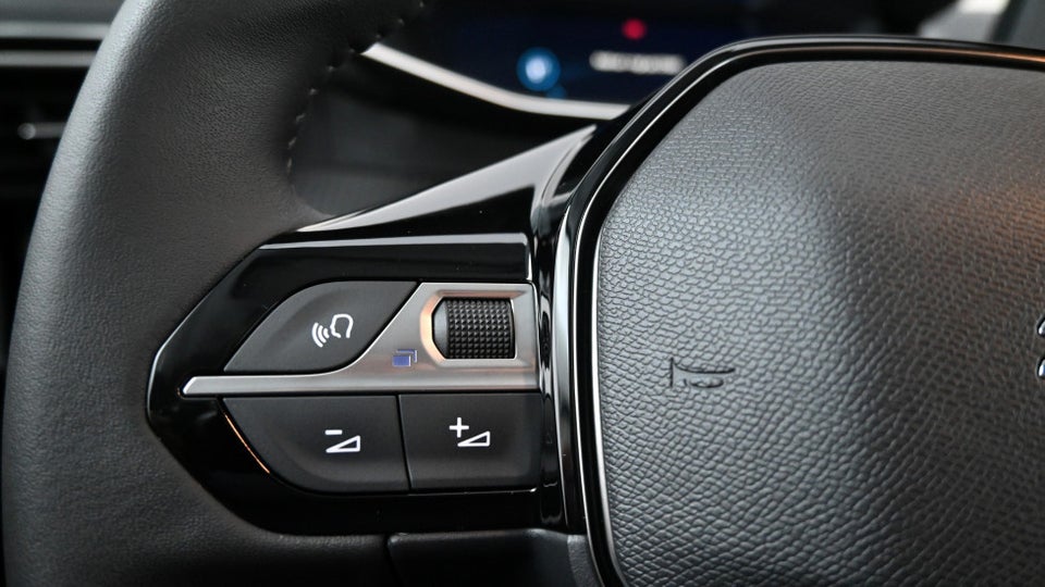 Peugeot 208 1,2 PureTech 100 Allure 5d