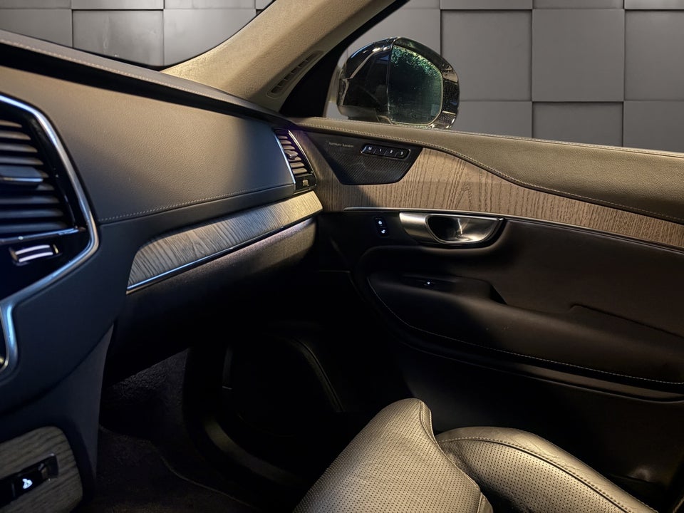 Volvo XC90 2,0 T8 ReCharge Ultimate Dark aut. AWD 7prs 5d