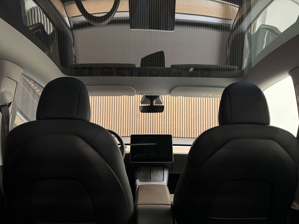 Tesla Model Y Long Range AWD 5d