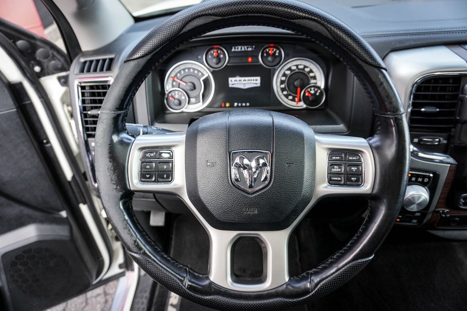 Dodge RAM 1500 5,7 V8 Laramie Crew Cab aut. 4x4 4d