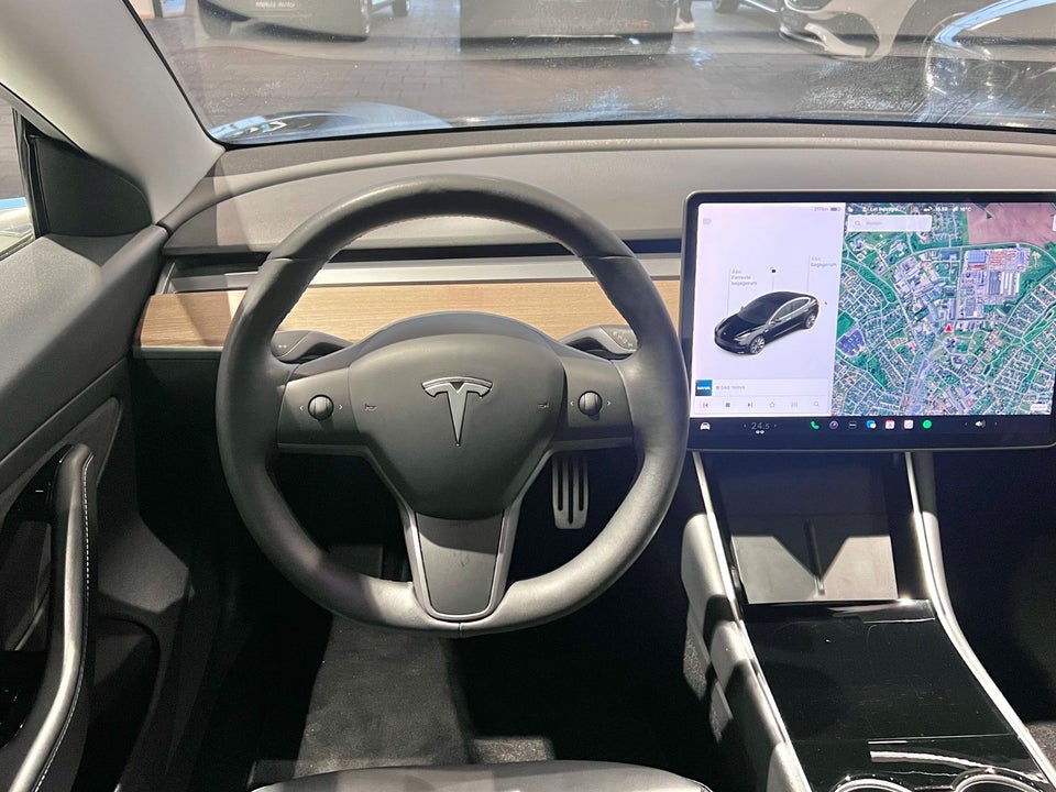 Tesla Model 3 Standard Range+ RWD 4d