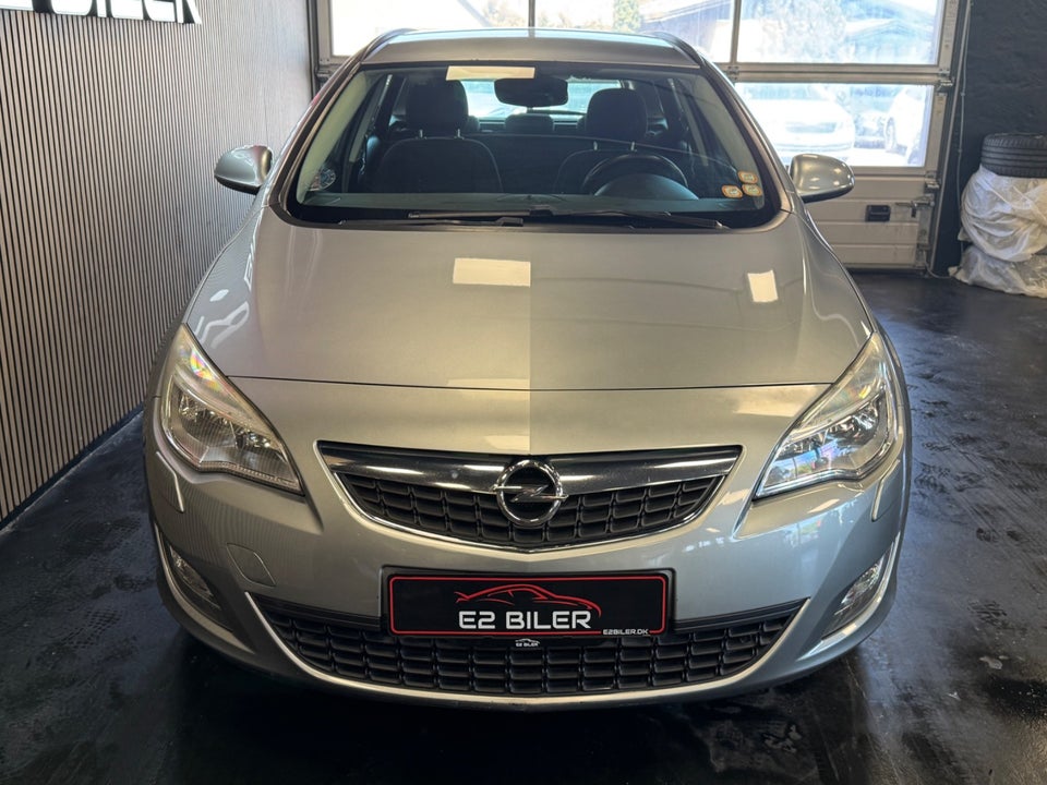 Opel Astra 1,4 T 140 Enjoy Sports Tourer 5d