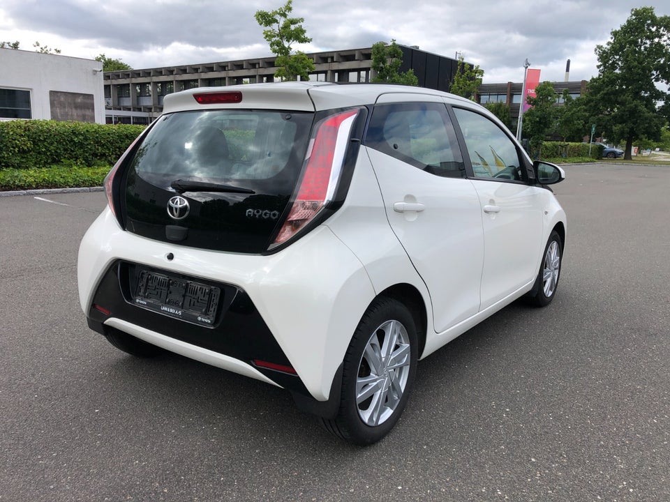 Toyota Aygo 1,0 VVT-i x-sky 5d